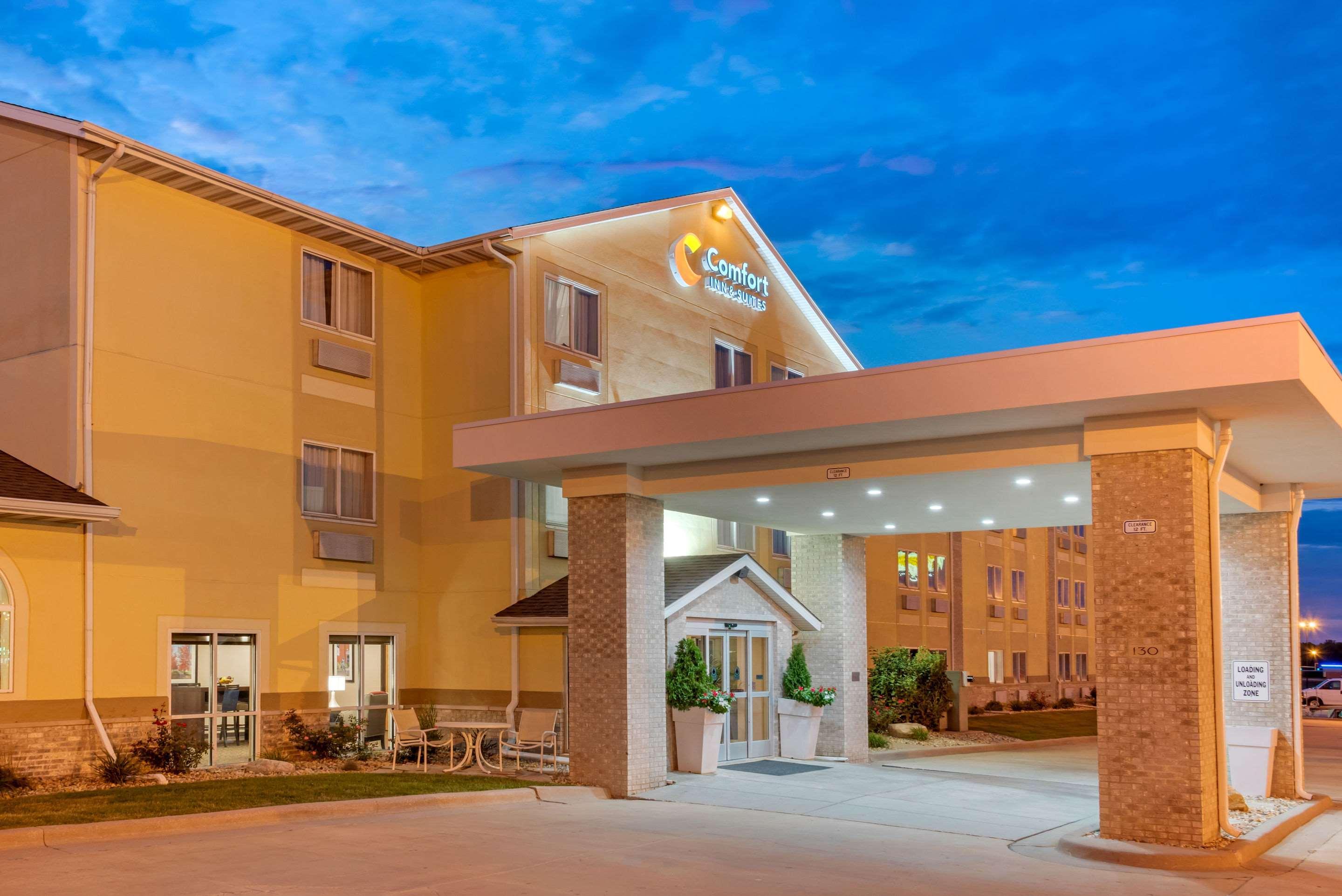Comfort Inn & Suites Near Route 66 Award Winning Gold Hotel 2021 Lincoln Exterior foto
