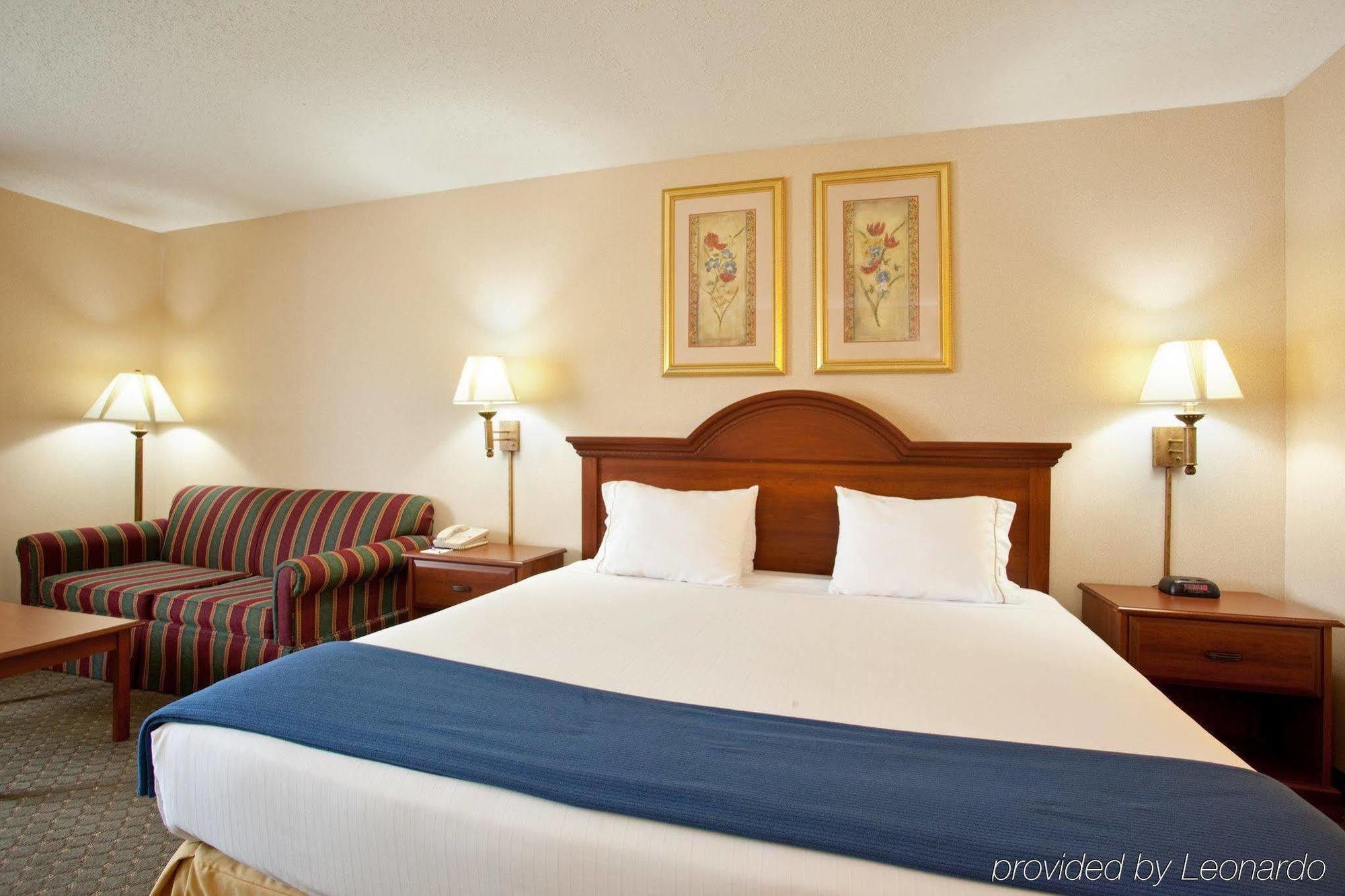 Comfort Inn & Suites Near Route 66 Lincoln Quarto foto